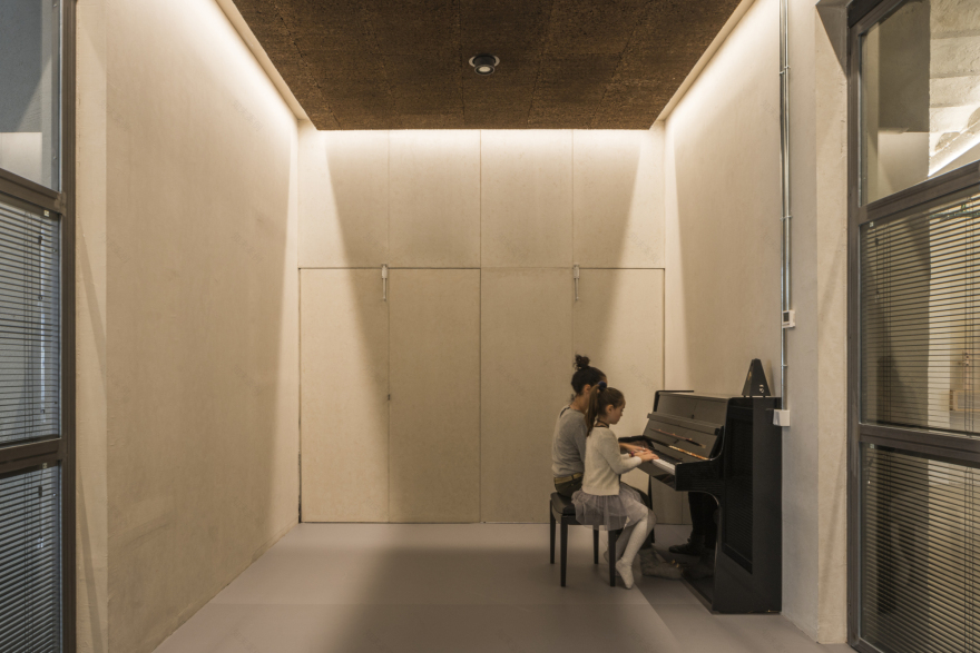 Yoglar Musical School / Enrique Jerez + Leal Interiorismo y Diseño-26