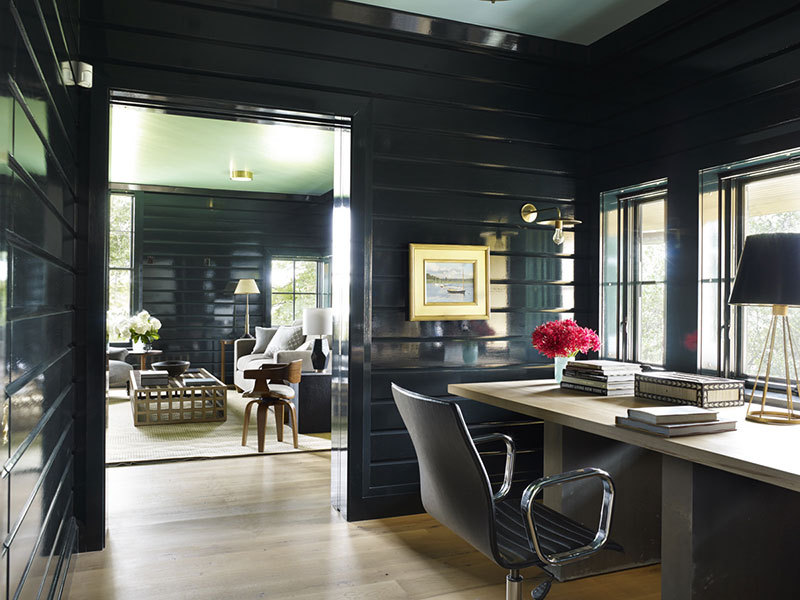 Rhode Island 奇异湖畔小屋,美式传统风格与自然材料的完美融合-11