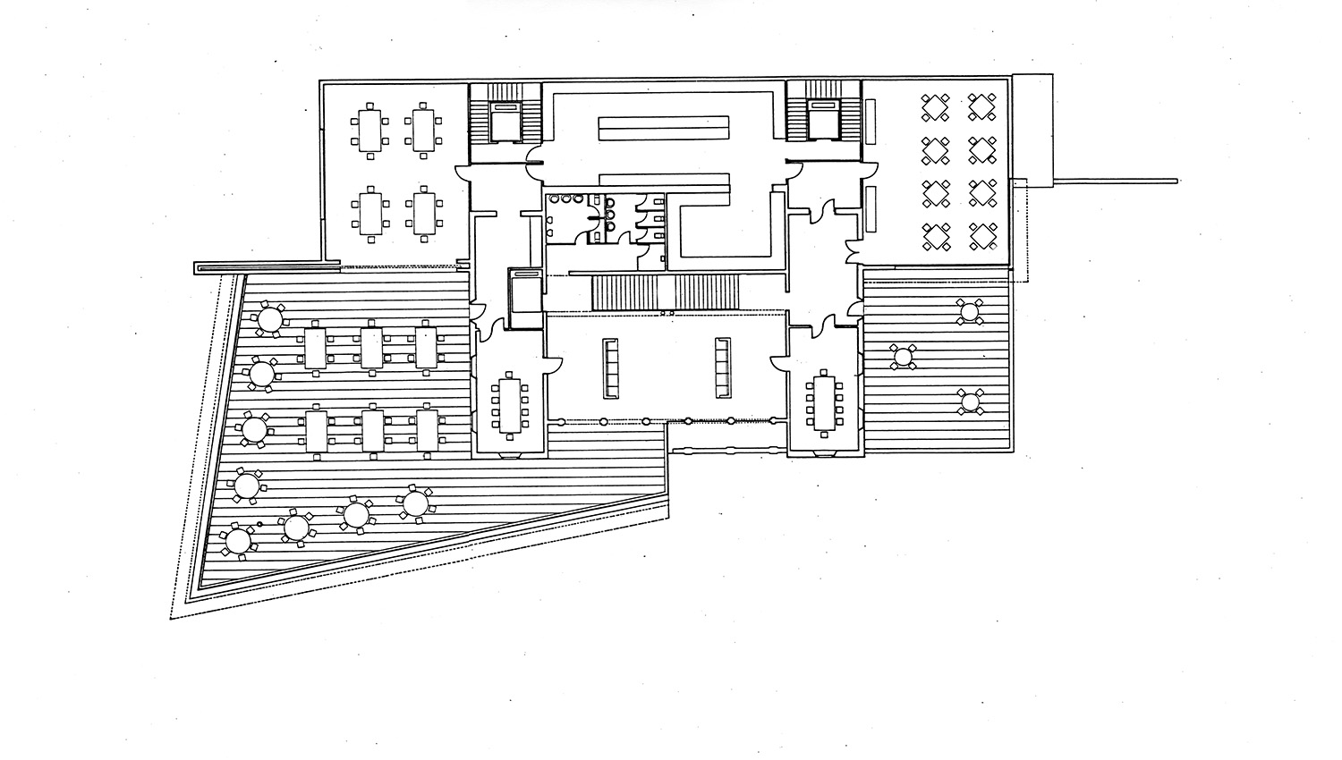 美丽华餐厅（注：MIRAMAR音译为美丽华是常见译法，当然它也有滨海美景等意思，但餐厅名字一般用音译较合适） 丨SpainBarcelona丨Jaume Bach,Gabriel Mora-7