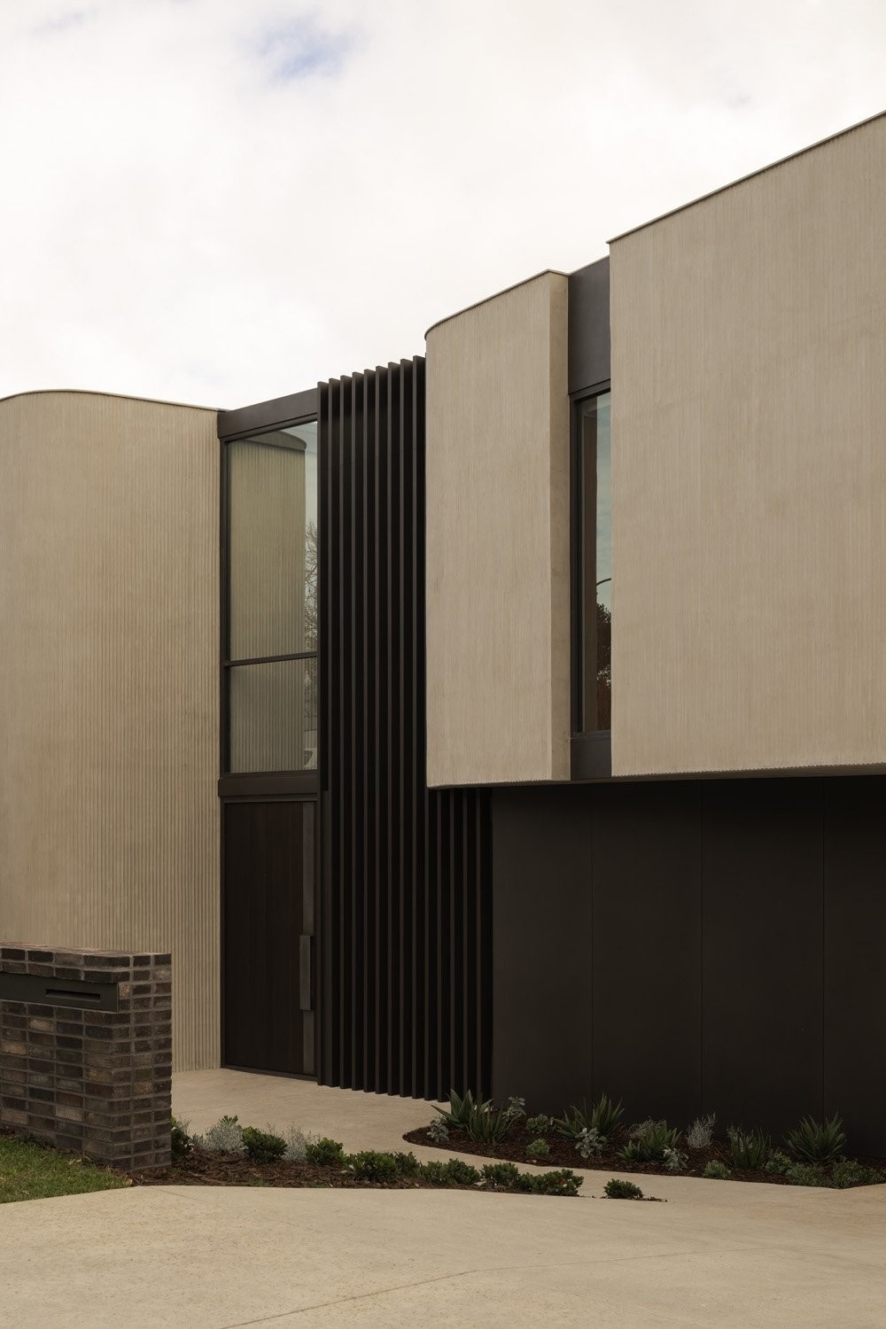 MAEK丨极简挑空别墅-2