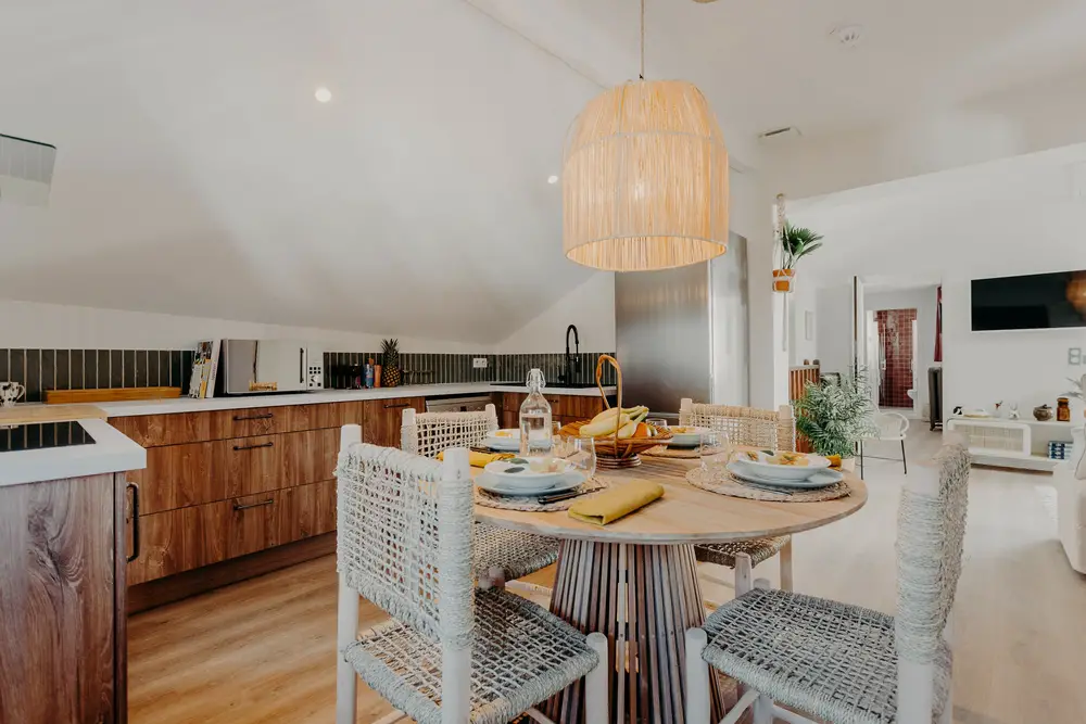 "绿色与赤陶的和谐共处 | Biarritz 海滨公寓设计"-4