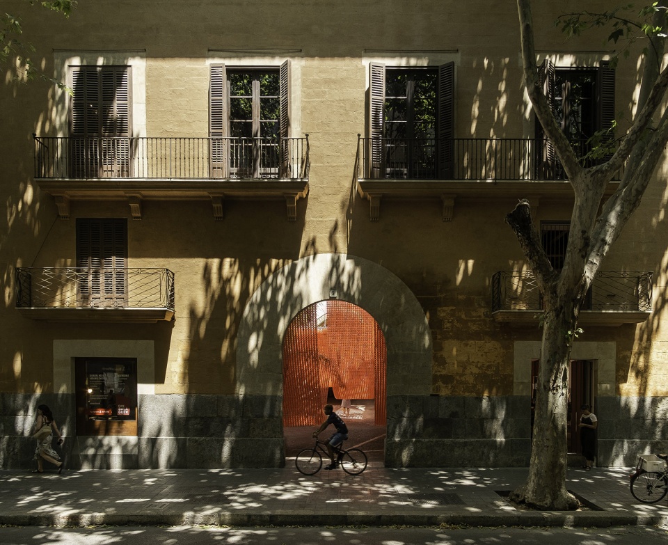 倒置弧线下的光影空间(La catenaria y el Arco)-0