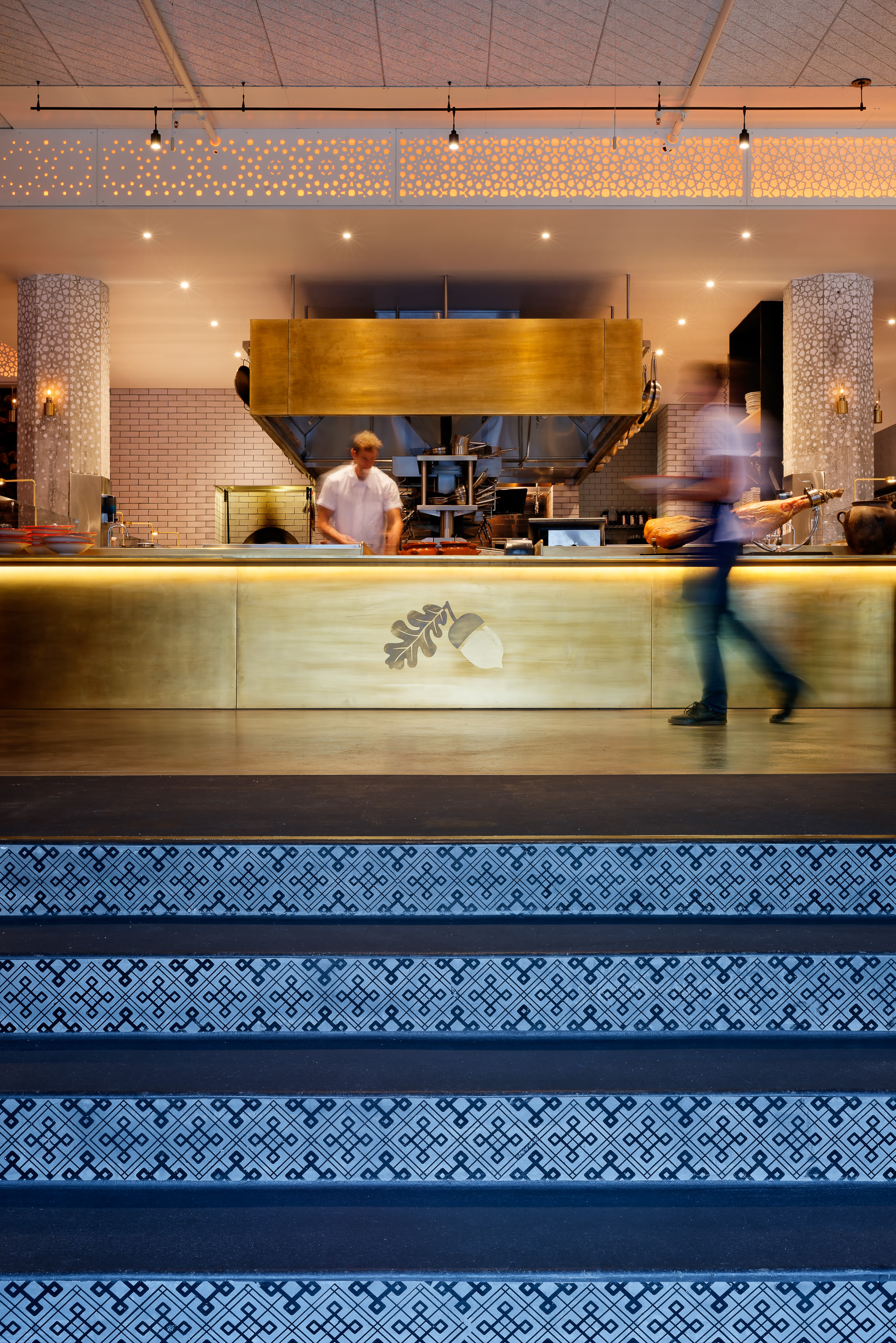 贝尔洛塔 · 餐饮空间新典范-12