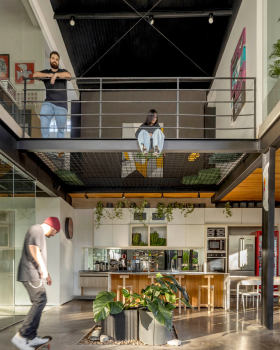 Reviving Warehouse for Creative Work丨Architectural Warehouse Studio