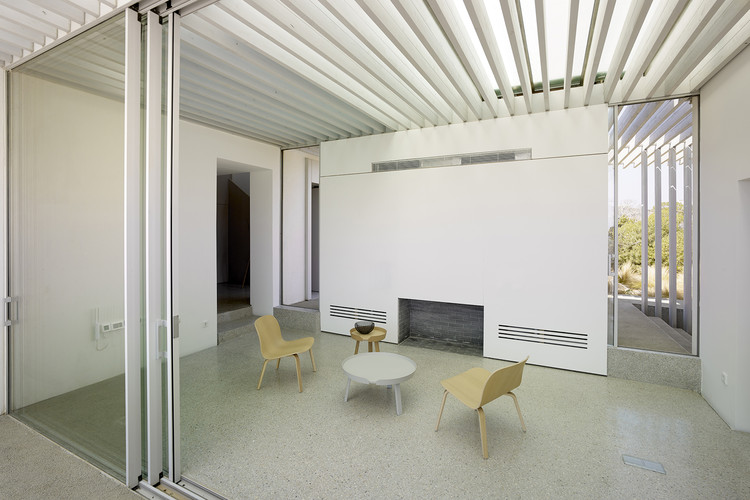 帕洛斯岛自然保护区的度假住宅改造-32