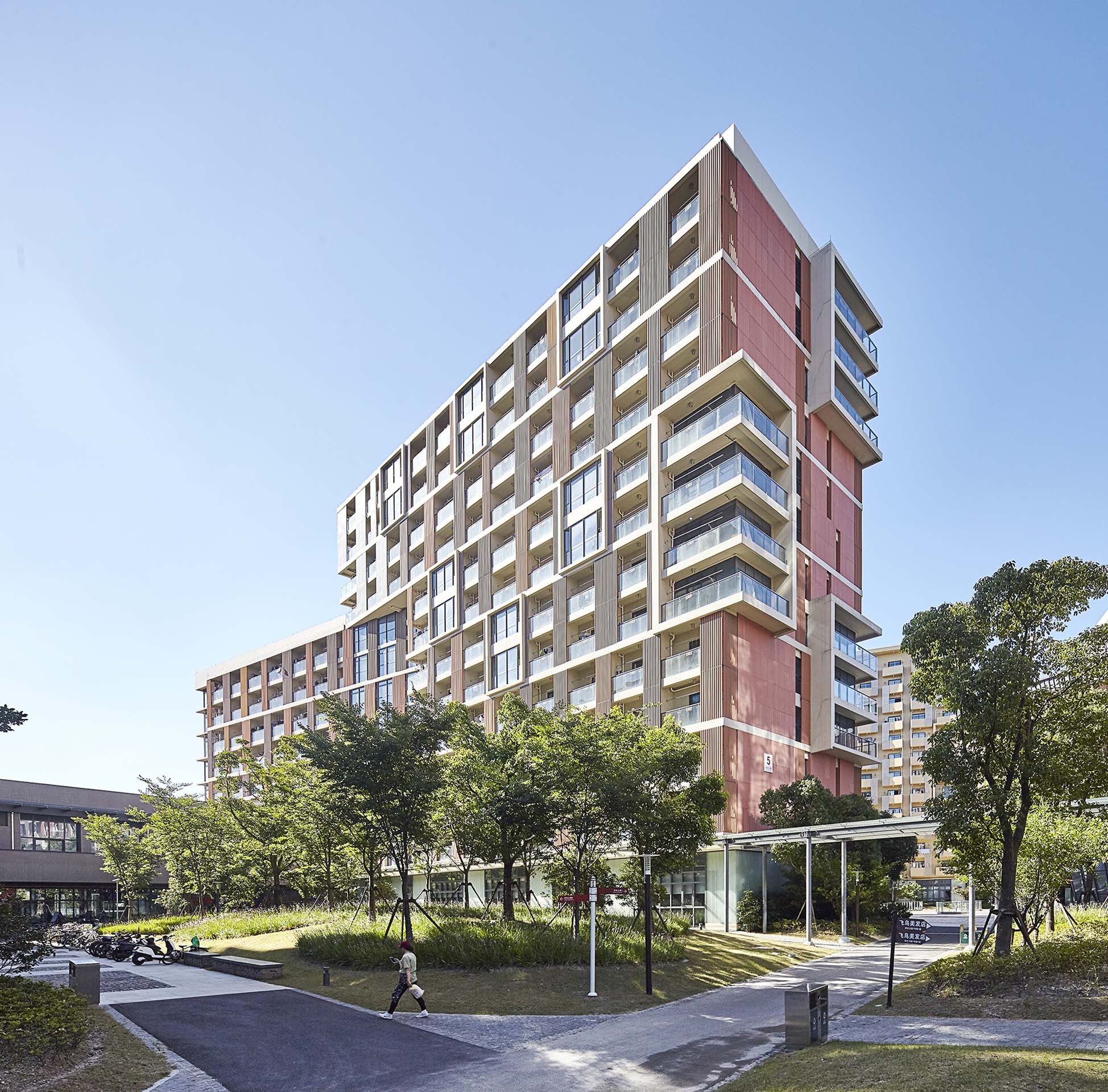 Living Area for Teachers and Students of USST / TJAD-18