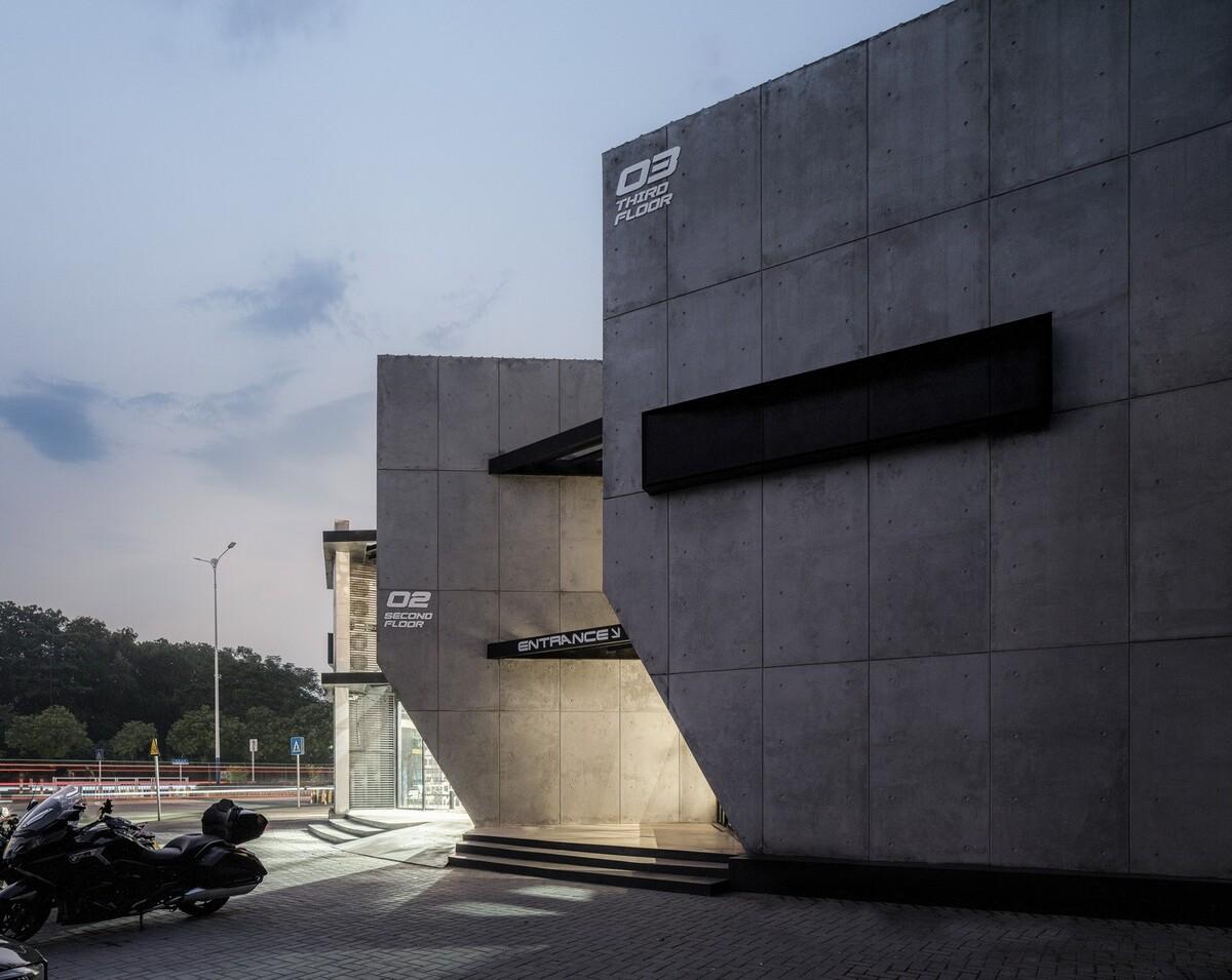 顺德EW机车展厅丨中国佛山丨SN  A超然建筑-17