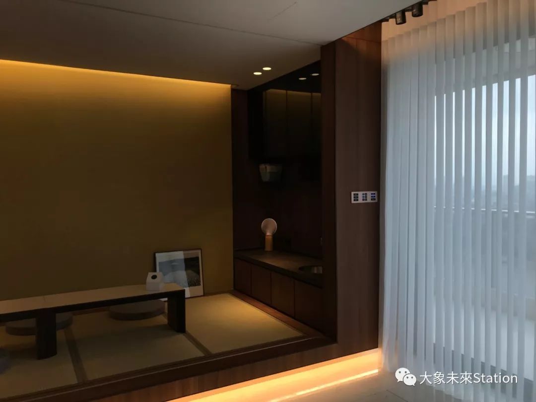 珠江畔的天誉半岛杨宅,融入 270 度江景的现代设计-52