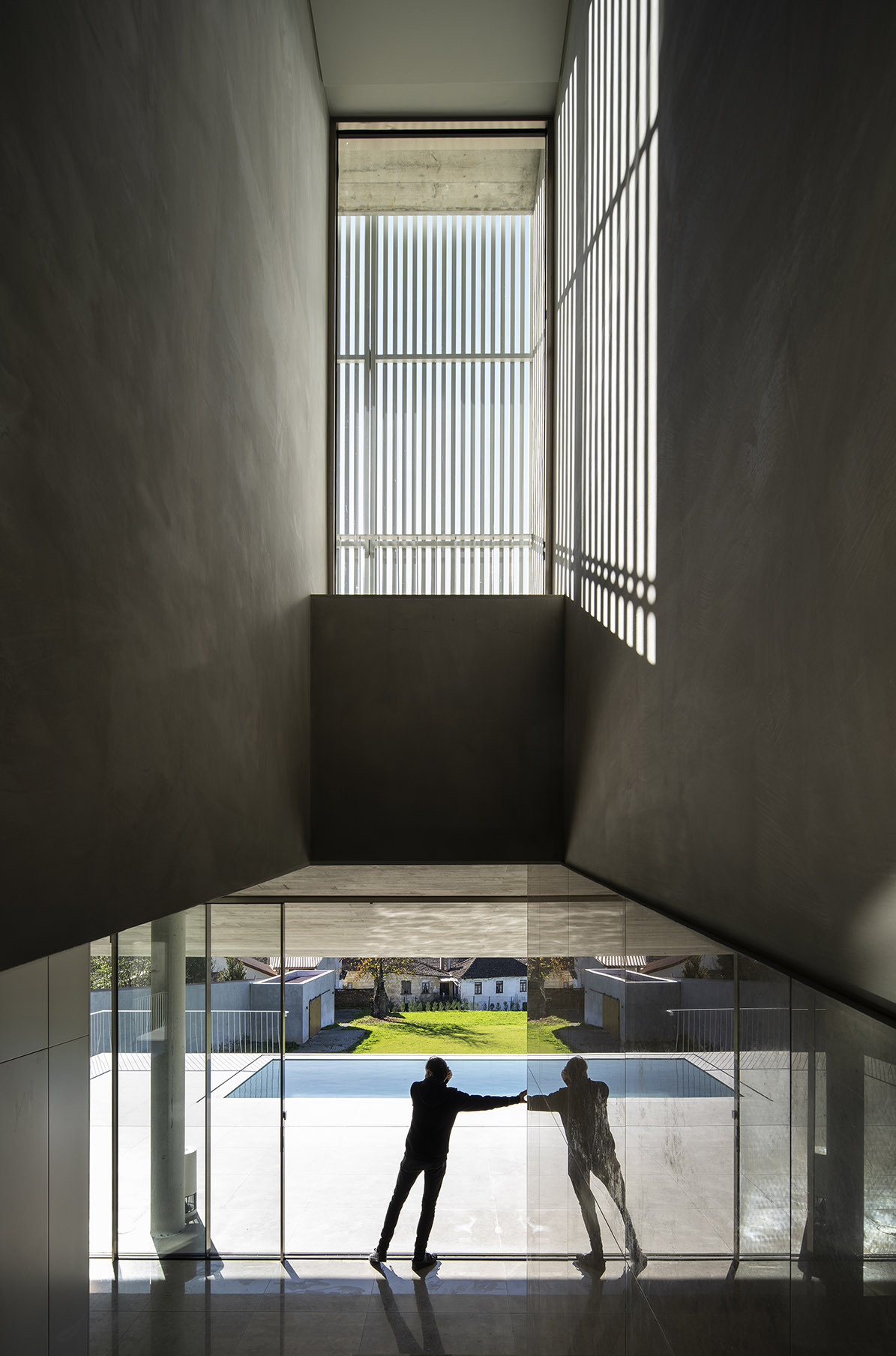 House in Vila Real / AZO. Sequeira Arquitectos Associados-30