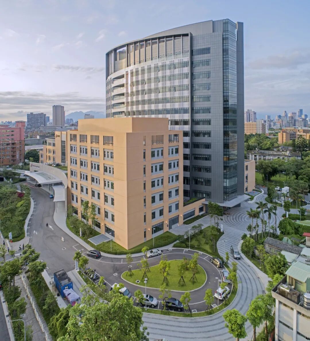 台湾大学医学院附设癌医中心医院丨中国台北丨JJP潘冀联合建筑师事务所-3