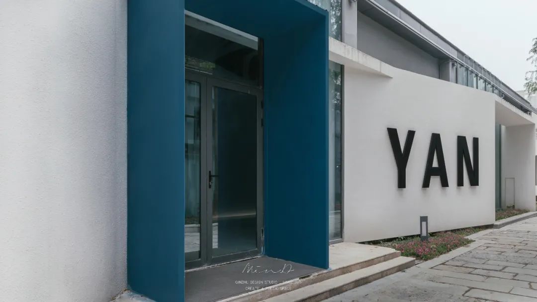 淮安“VISION YAN”摄影空间 | 黑白极简与绿植活力的完美结合-30