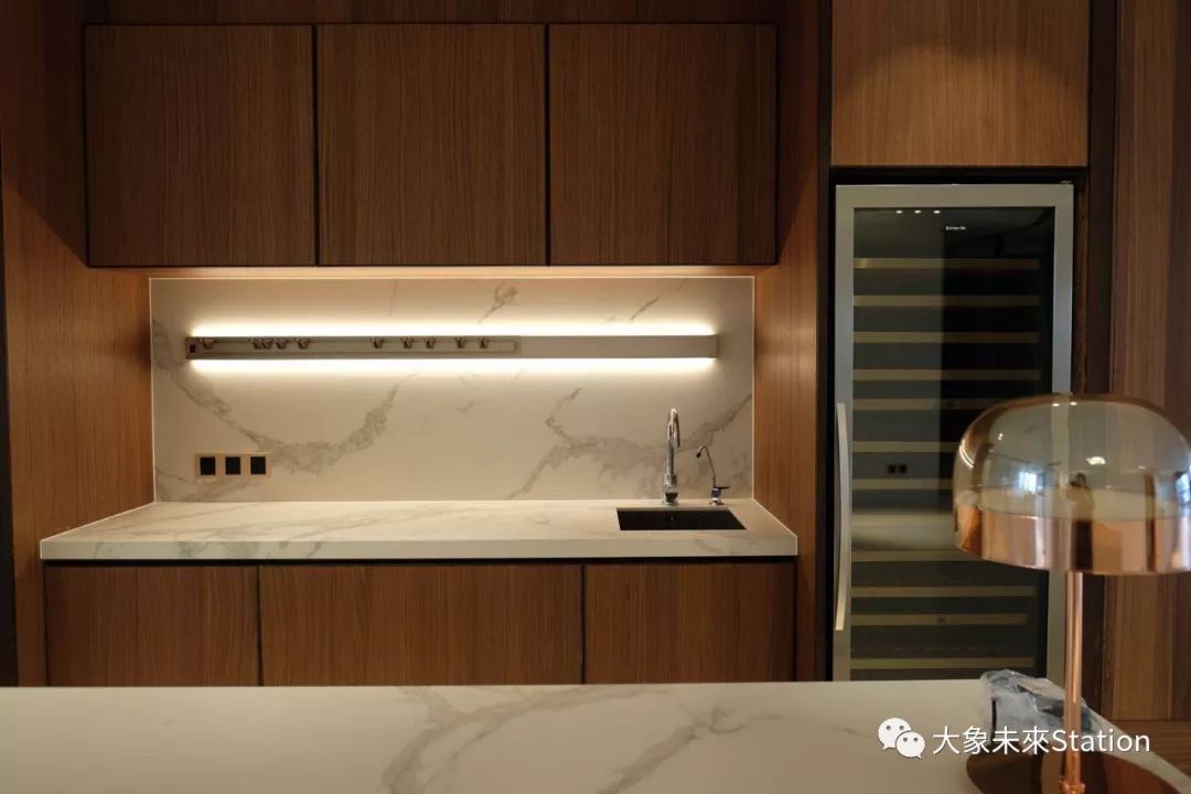 珠江畔的天誉半岛杨宅,融入 270 度江景的现代设计-84