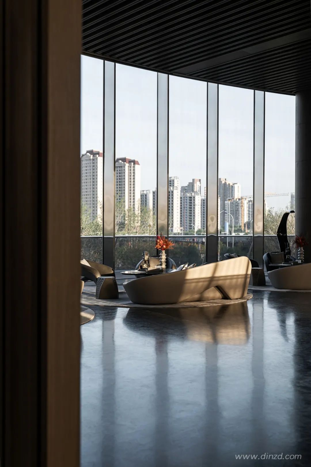 龙湖天曜售楼中心丨中国天津丨深圳市大倉设计顾问有限公司-41