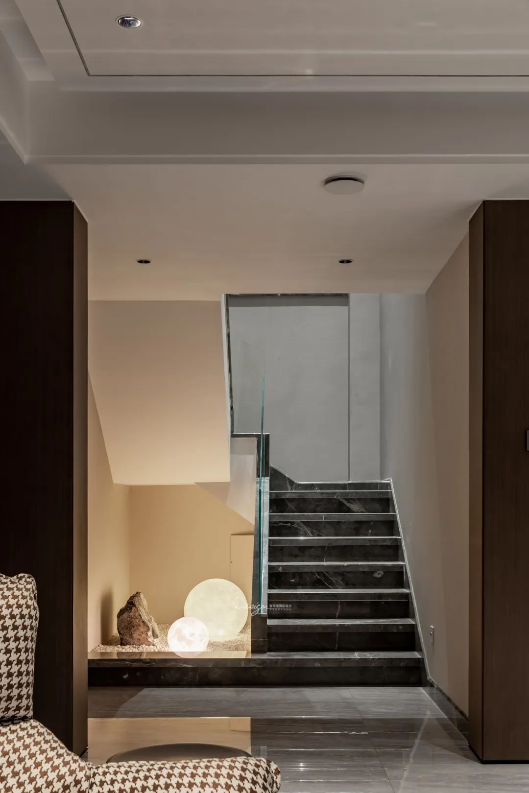 现代时尚的 280㎡小院私宅丨罗太翔,于倩-64