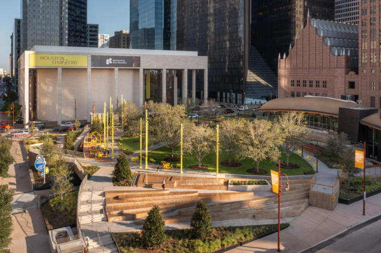 Lynn Wyatt表演艺术广场（前身为琼斯广场）丨RIOS-1