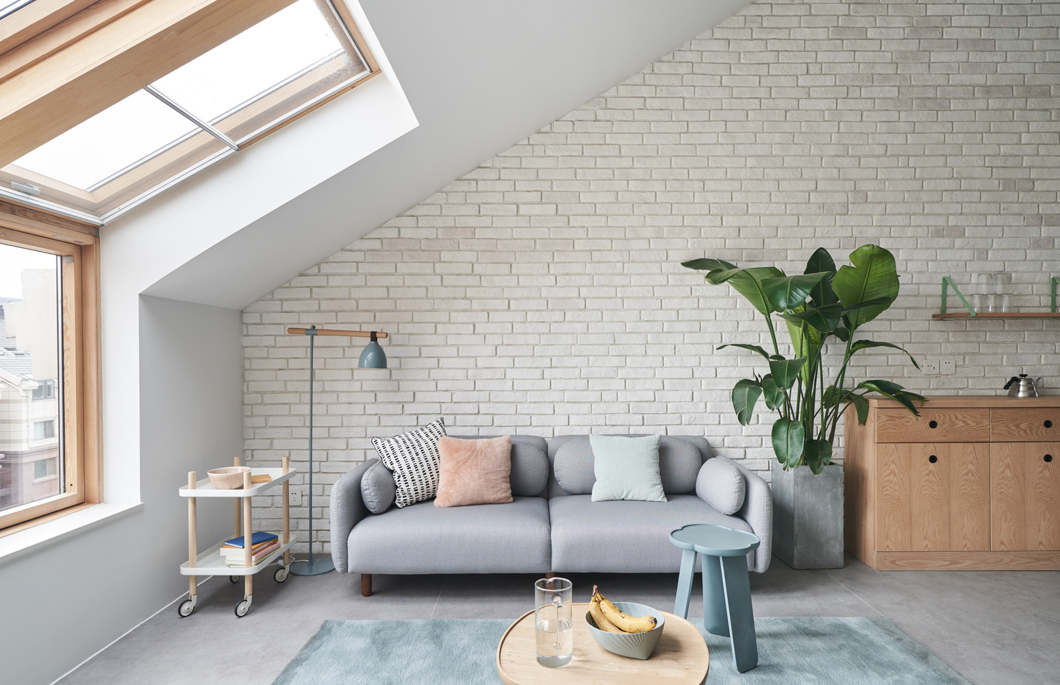 北京 Starburst House 的倾斜天花板挑战-46