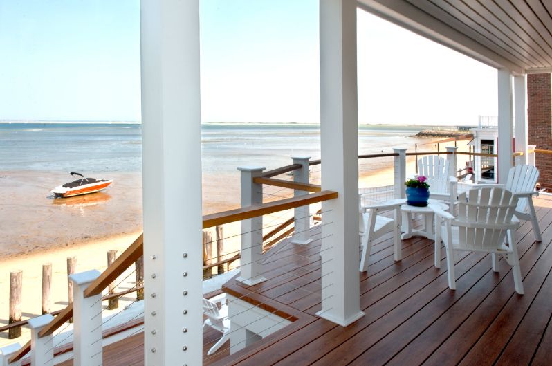 Deck Railing Designs That Mix Looks And Function-2