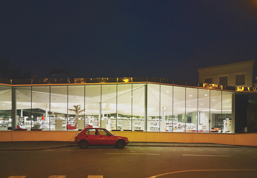 法国 La Madeleine 媒体图书馆,工业风与温暖环境的完美融合-32