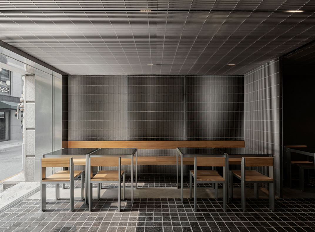 工业风餐厅空间设计PCMC,韩国,首尔 | Designed by oftn studio - 主题餐厅 - 餐厅LOGO-VI空间设计-全球餐饮研究所-3