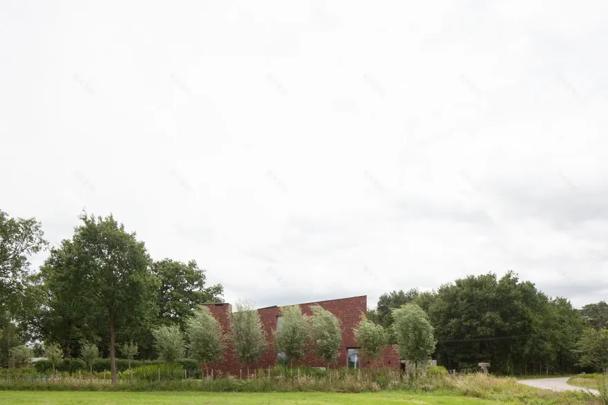 位于里尔的新房项目HAUT丨MADE ARCHITECTS-0