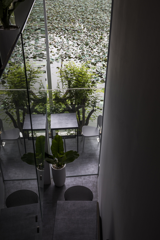 越南传统与现代交融的 O2 咖啡馆-41