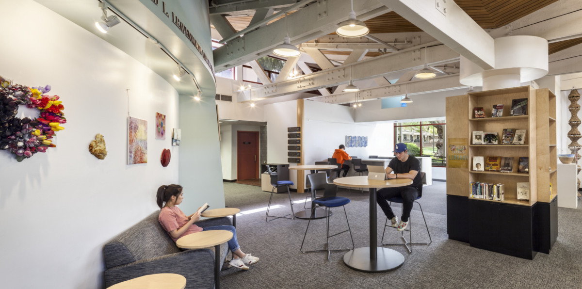 HED 打造的 Chadwick School 图书馆-11