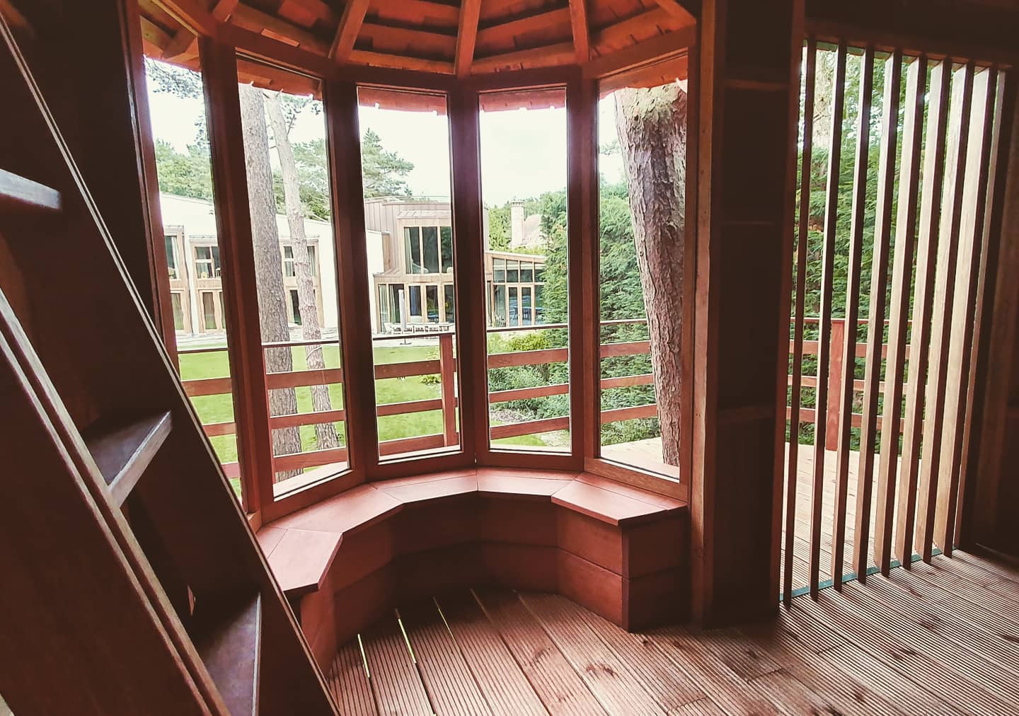 树屋·尊享系列（注：这里假设E·clusive可能是品牌方自创的类似Exclusive（尊享、独家）的词，以突出独特性，具体需结合实际语境） -12