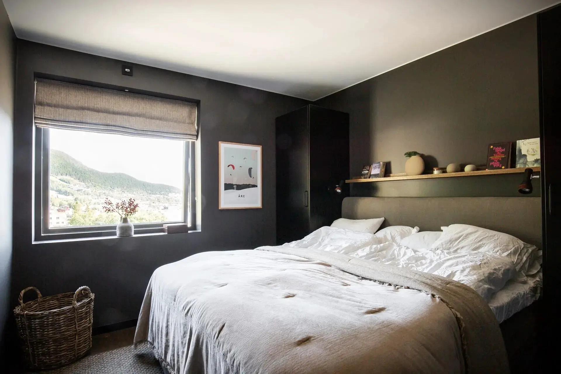 瑞典 63m2 小户型公寓的暗色调设计魅力-11