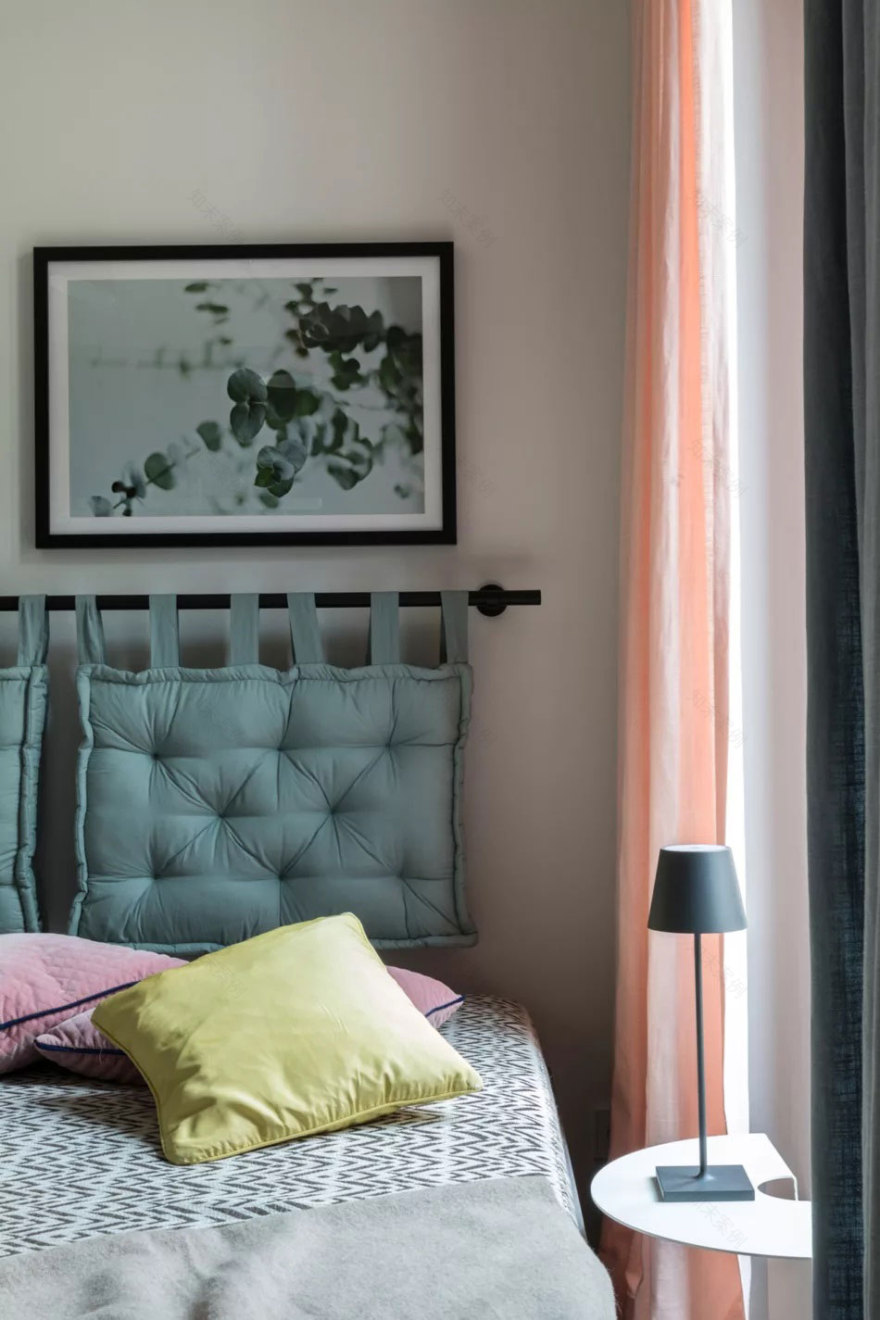 柏林多彩现代家庭联排别墅设计-13