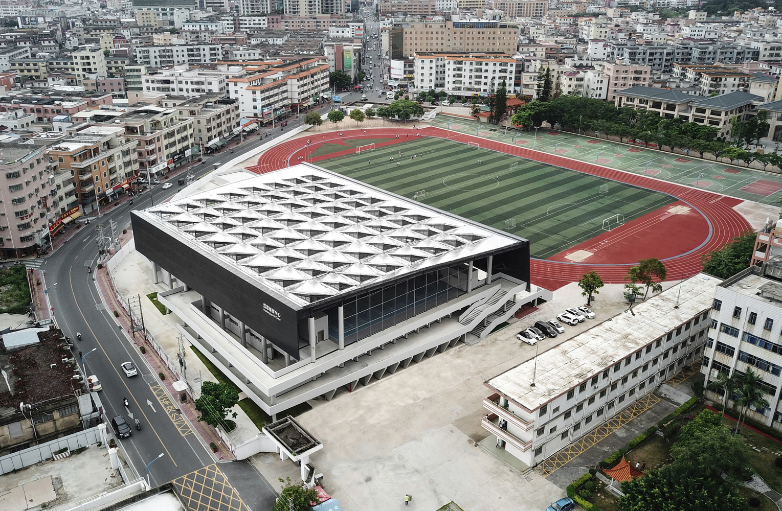 汕尾彭湃中学汉京体育馆丨中国汕尾丨陈东华合伙人事务所-8