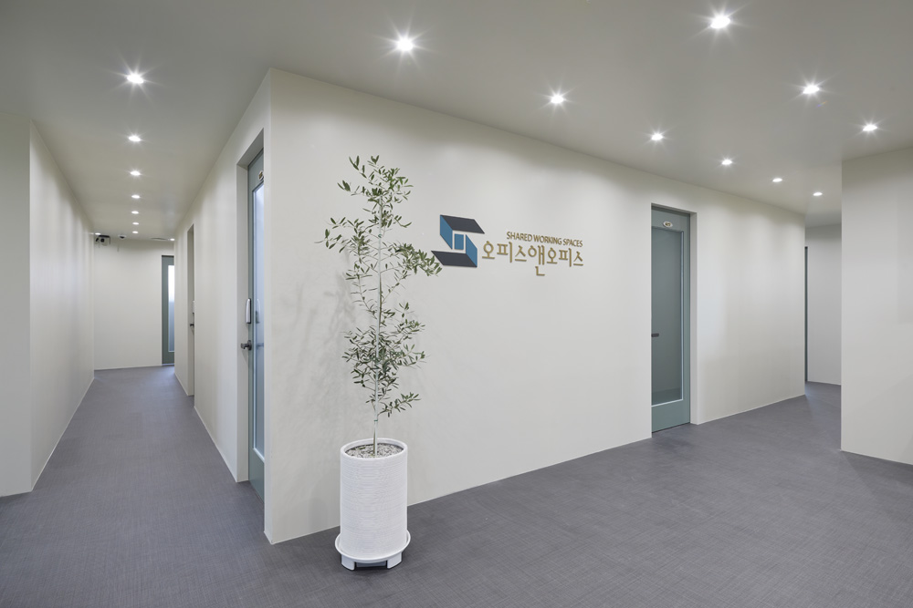 67 平现代简约共享办公空间设计-2