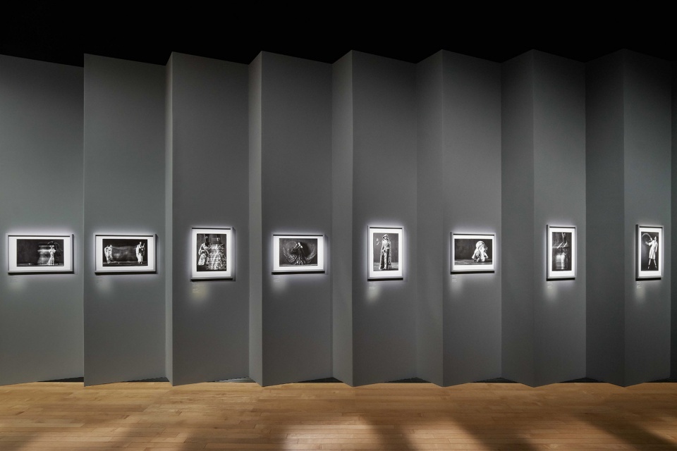 《克里斯汀·迪奥 | 梦之设计师》展览 | 传统与现代的完美融合-53