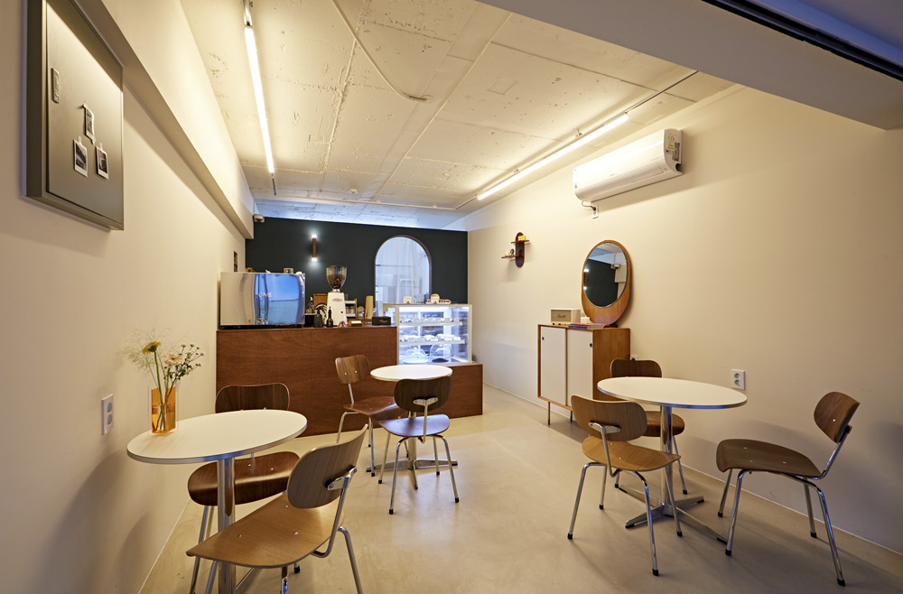 极简风格 13 坪甜品店设计-3