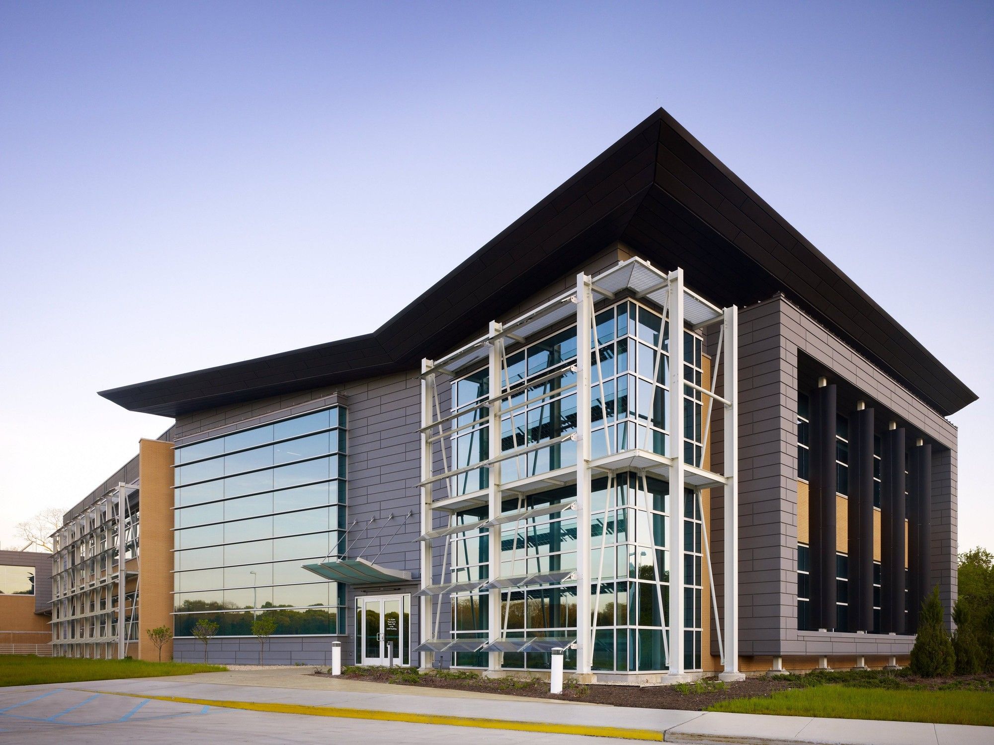 绿意盎然的高科技研究基地——Stony Brook University Advanced Energy Center-13