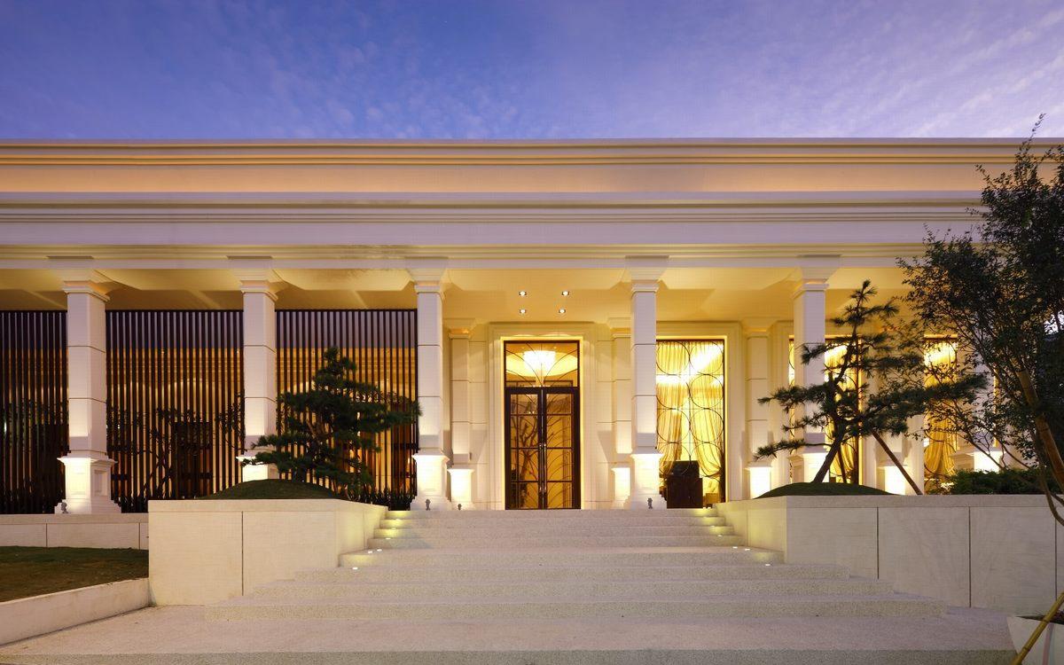 李铭峰打造简约线条大宅 古典气韵与自然光线辉映-2