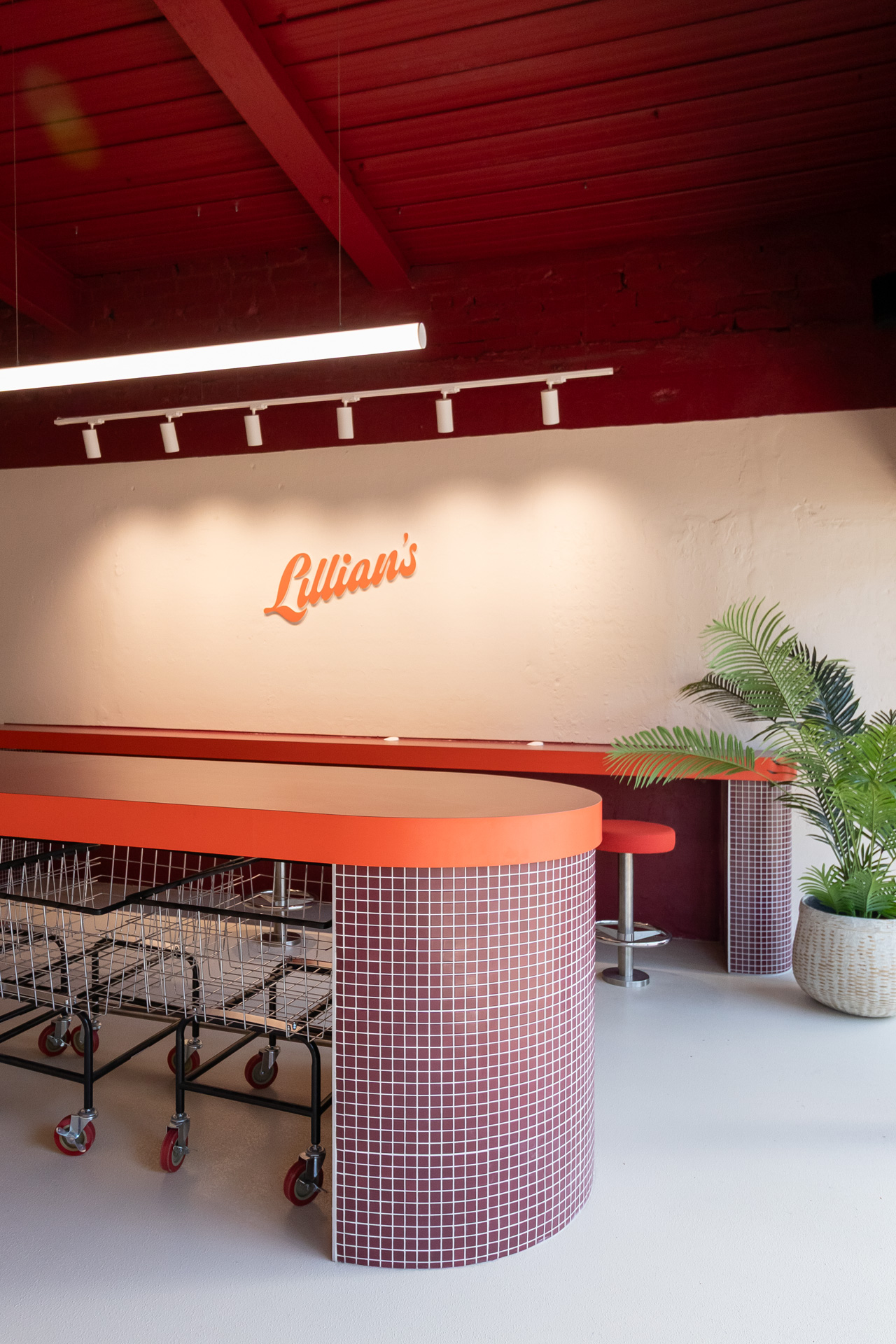 LILLIAN'S LAUNDROMAT-4