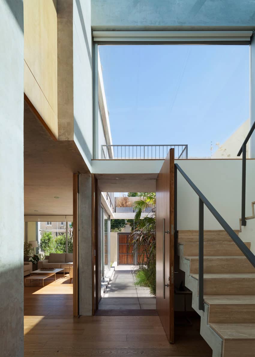 Pedro Livni & Karin Bia Work Together to Create an Urban Home in Montevideo, Uruguay-7