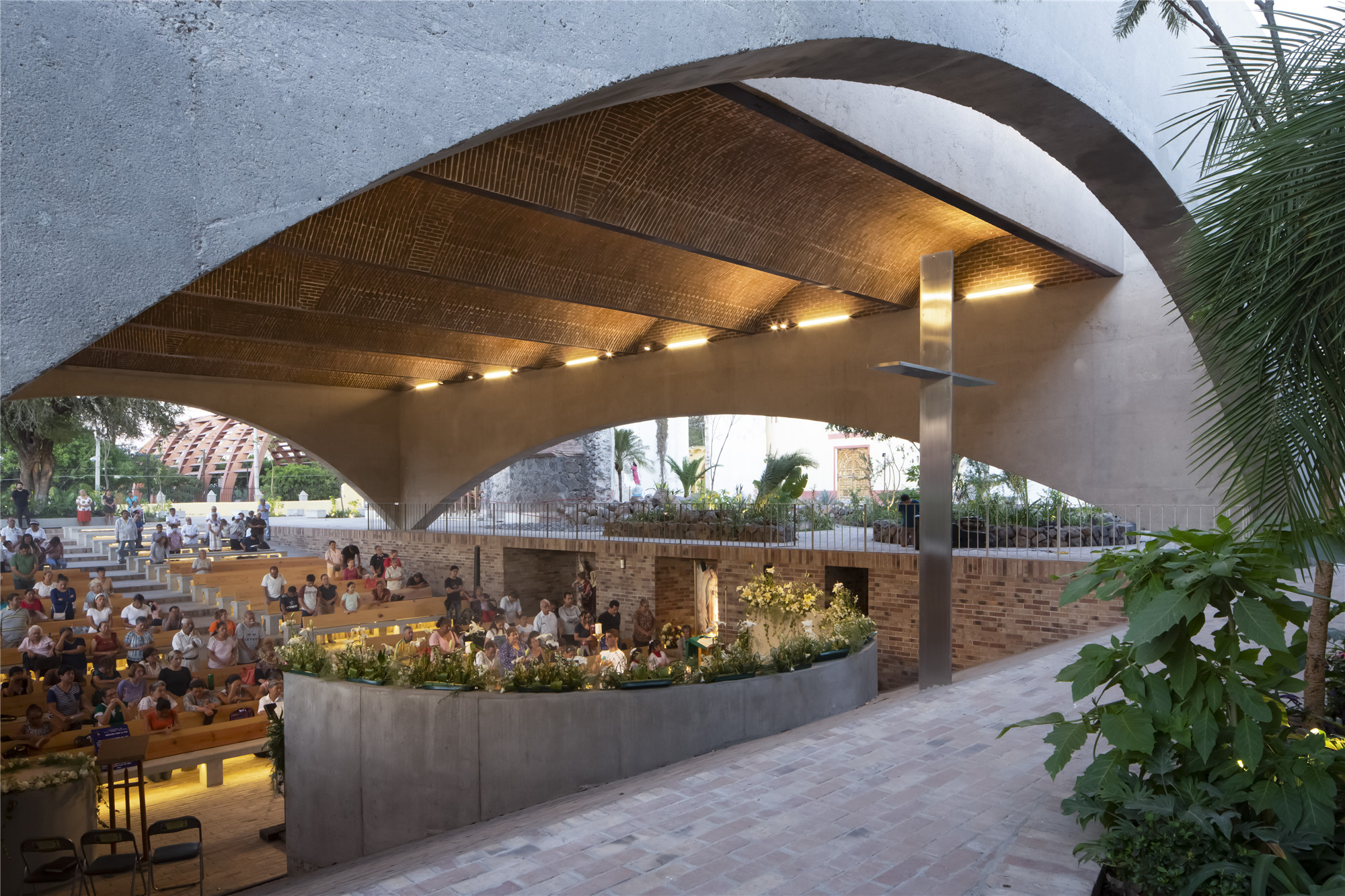 图拉圣堂:围合中的开放丨墨西哥-26