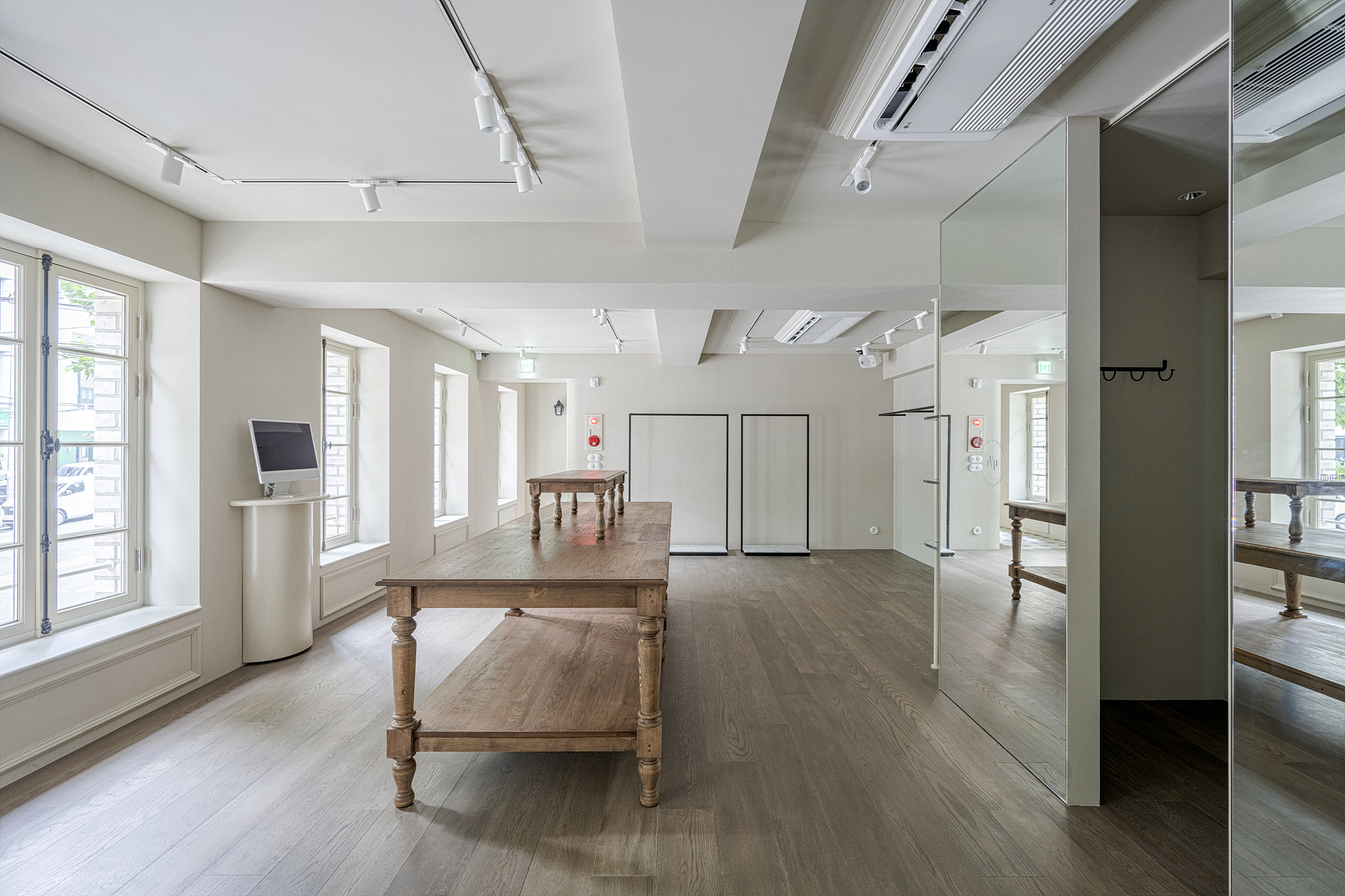 高级时尚 | 80 平小空间完美融合现代设计与功能性-10