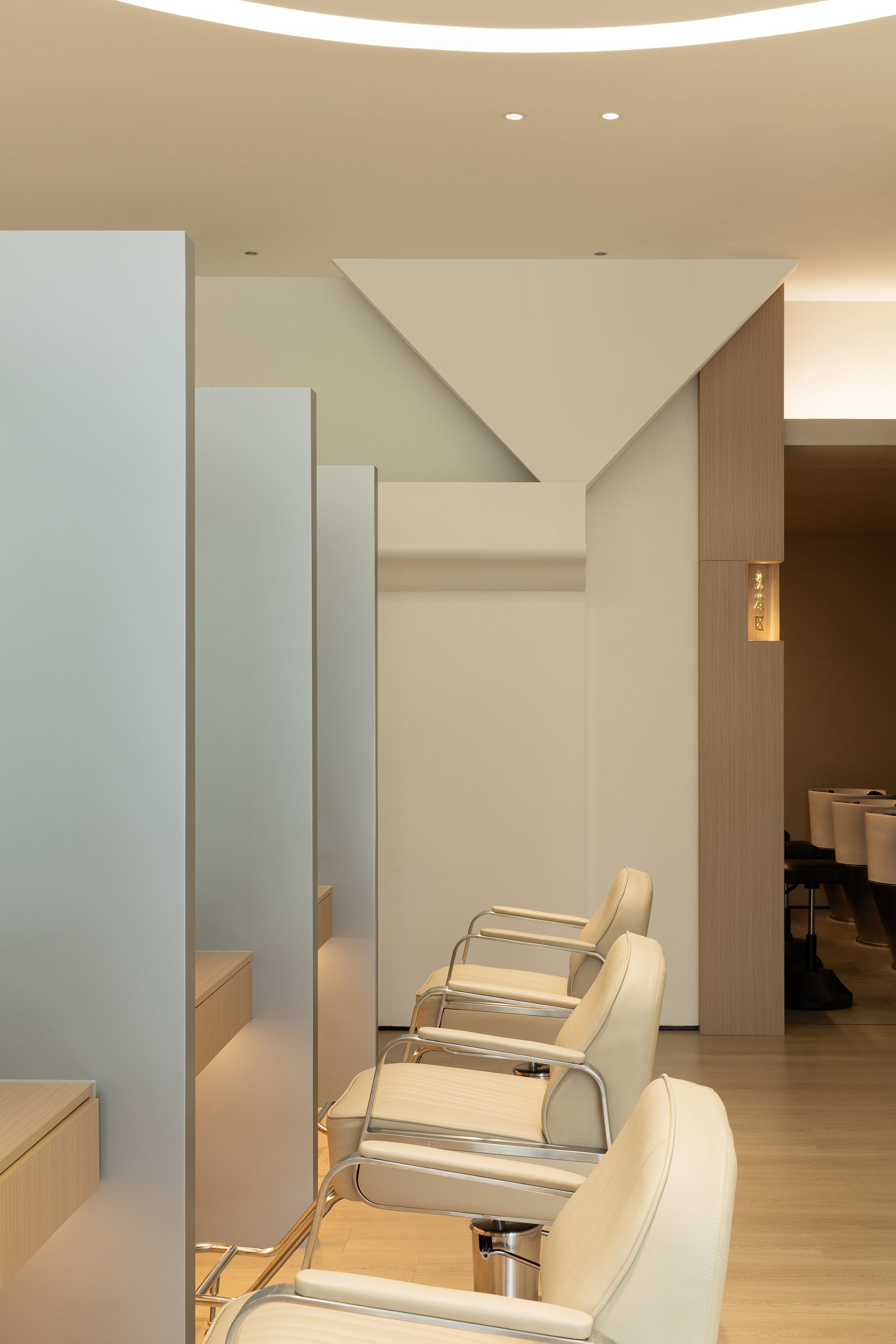 DX 理发店丨几塑空间设计-13