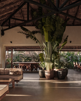 伊维萨岛海滨别墅丨Annabell Kutucu,Lambs and Lions