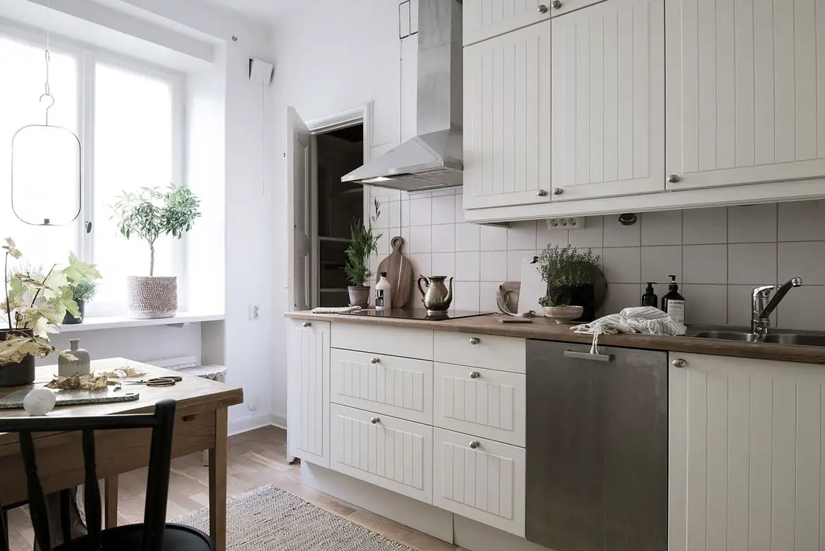 悬浮魅力 | Petite Friture 黑色吊灯设计-12