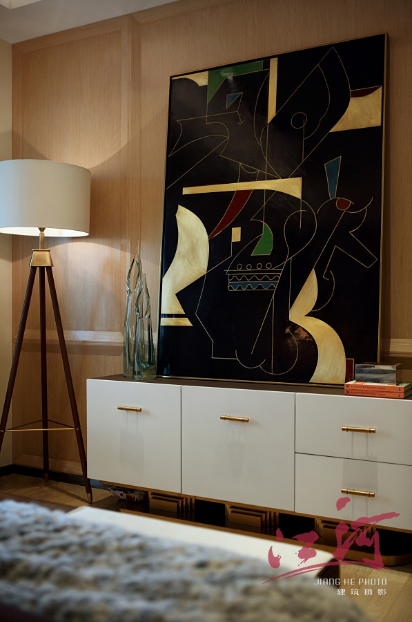 中海九号公馆现代简约样板间-10