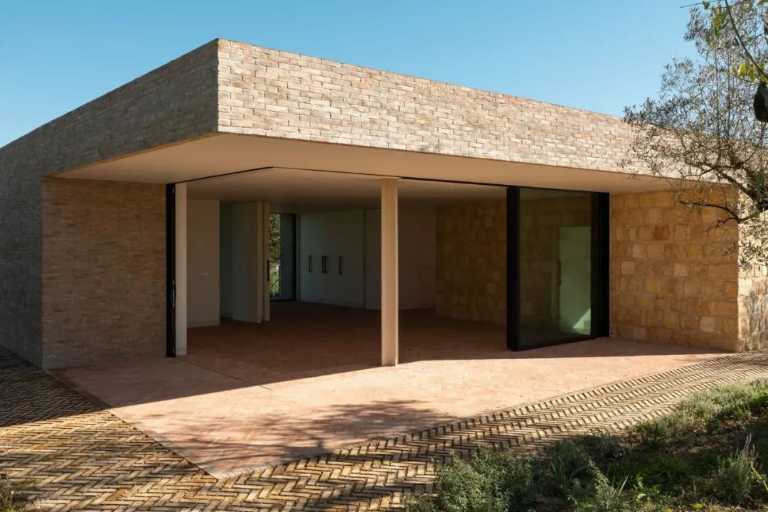 蒙杜库别墅丨几内亚丨Remy Aznar 和 William Tailly-87