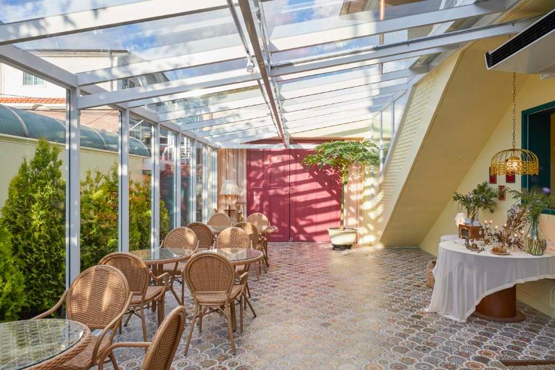 40 平咖啡厅的精致室内设计-15