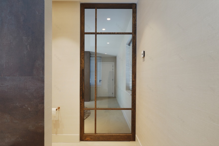 Eiken deuren behandeld met olie in prachtige villa - HOOG.design-9