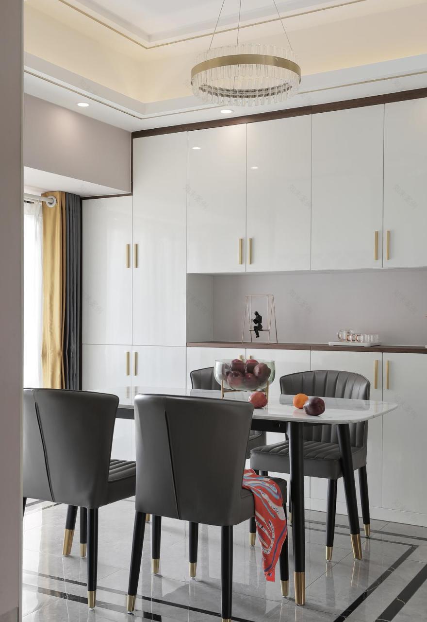 现代轻奢四居-23