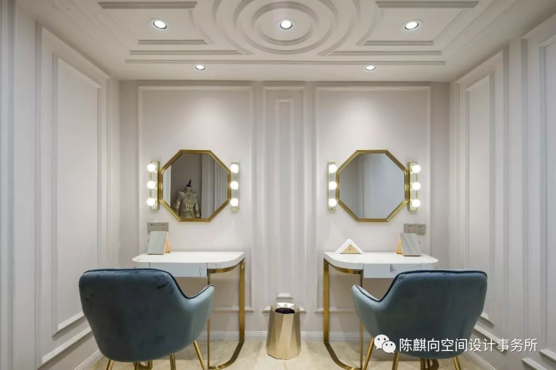 现代简约，展现品牌魅力——月几美学中心设计-44