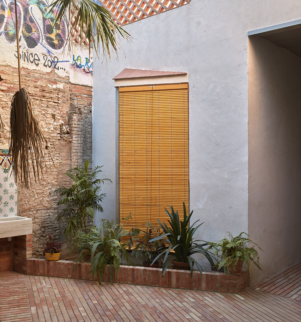 历史街区的活力新生 | El Cabanyal 住宅翻新-26