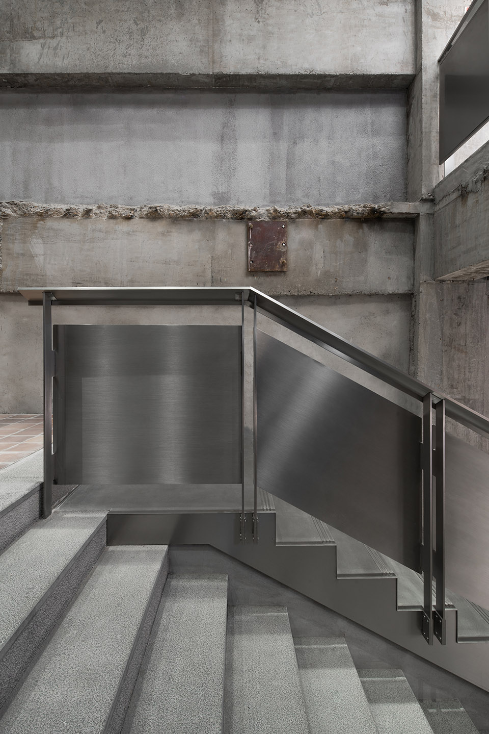 武汉 GXG 旗舰店,枢纽设计引领时尚潮流-28